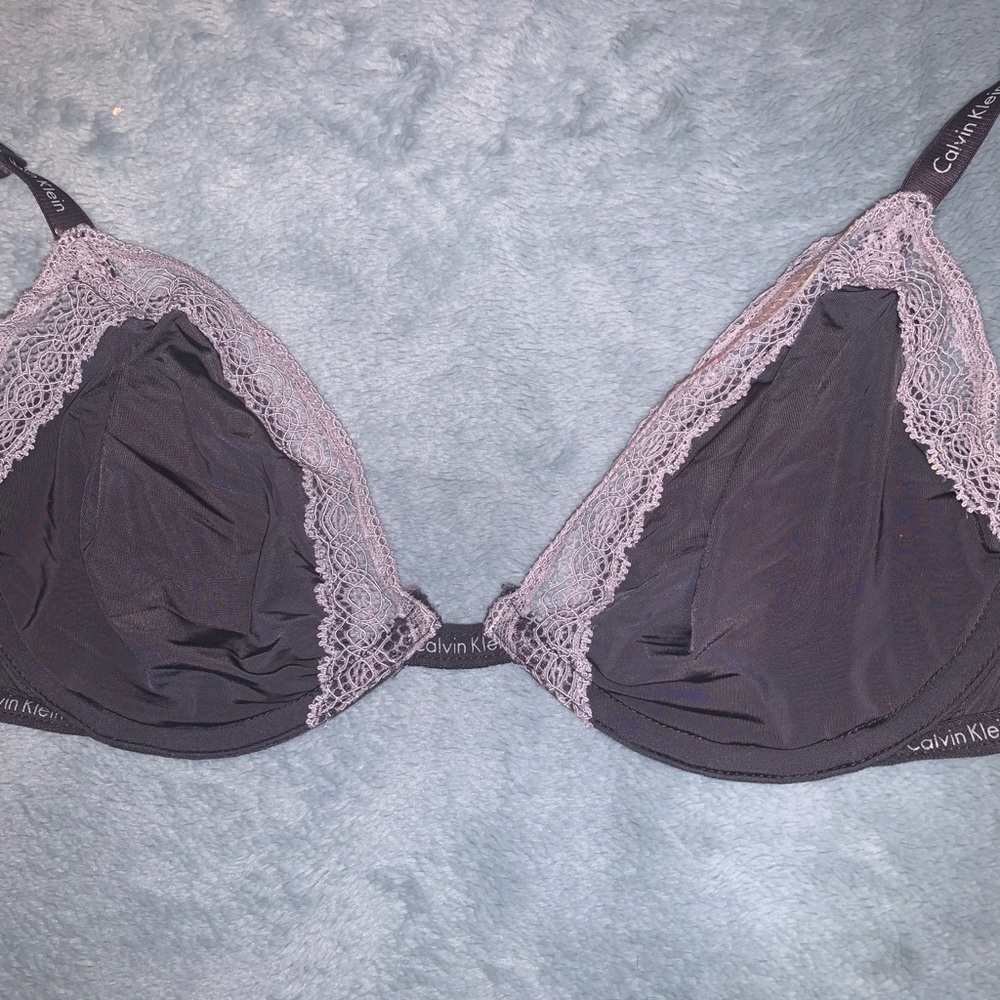 CALVIN KLEIN LACE BRALETTE